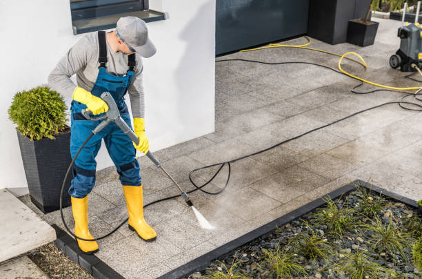 Best Commercial Building Pressure Washing  in Iowa Park, TX